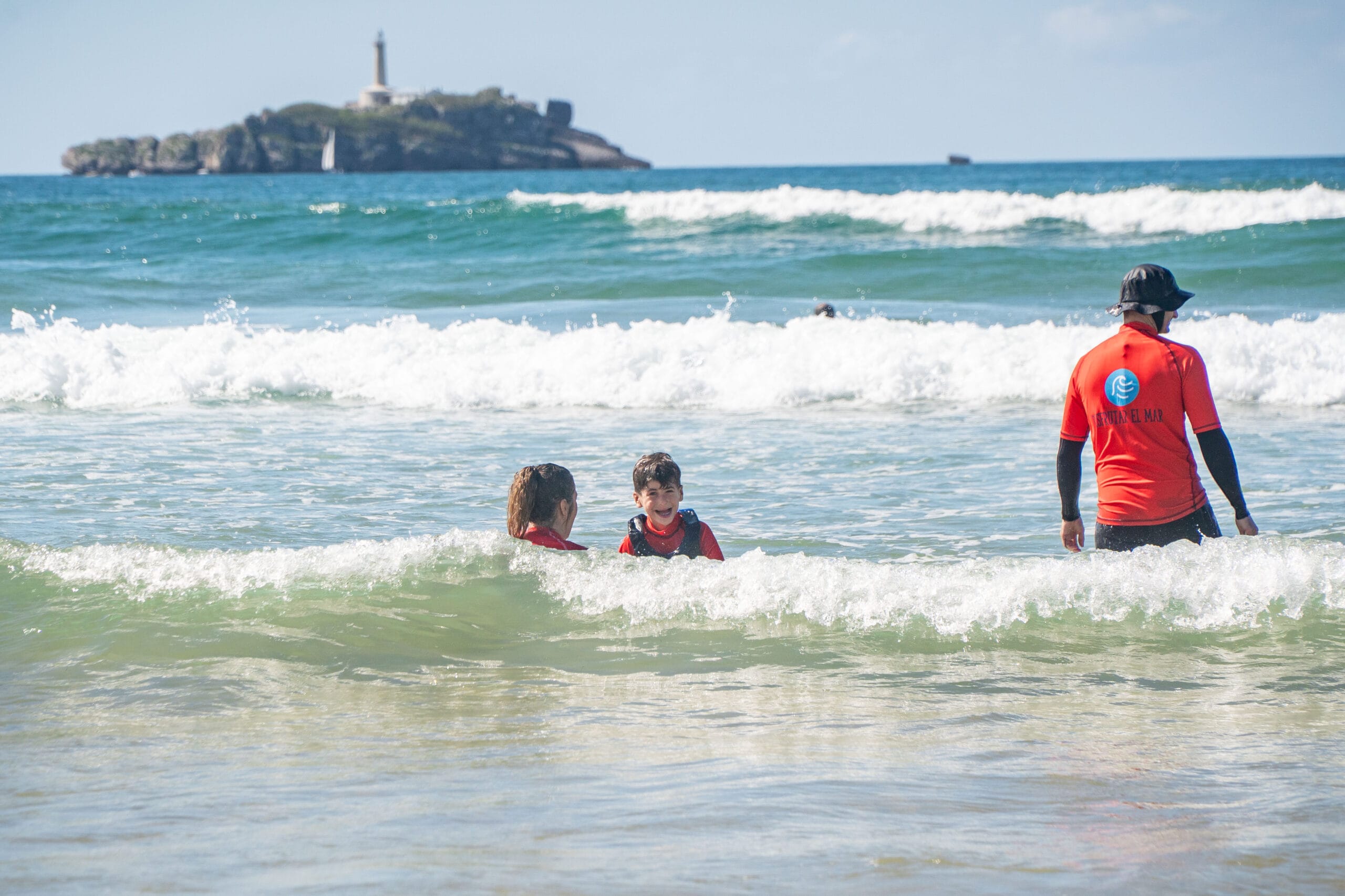La Asociación Disfrutar el Mar renueva un año más la subvención del Gobierno de Cantabria para seguir promoviendo el deporte inclusivo